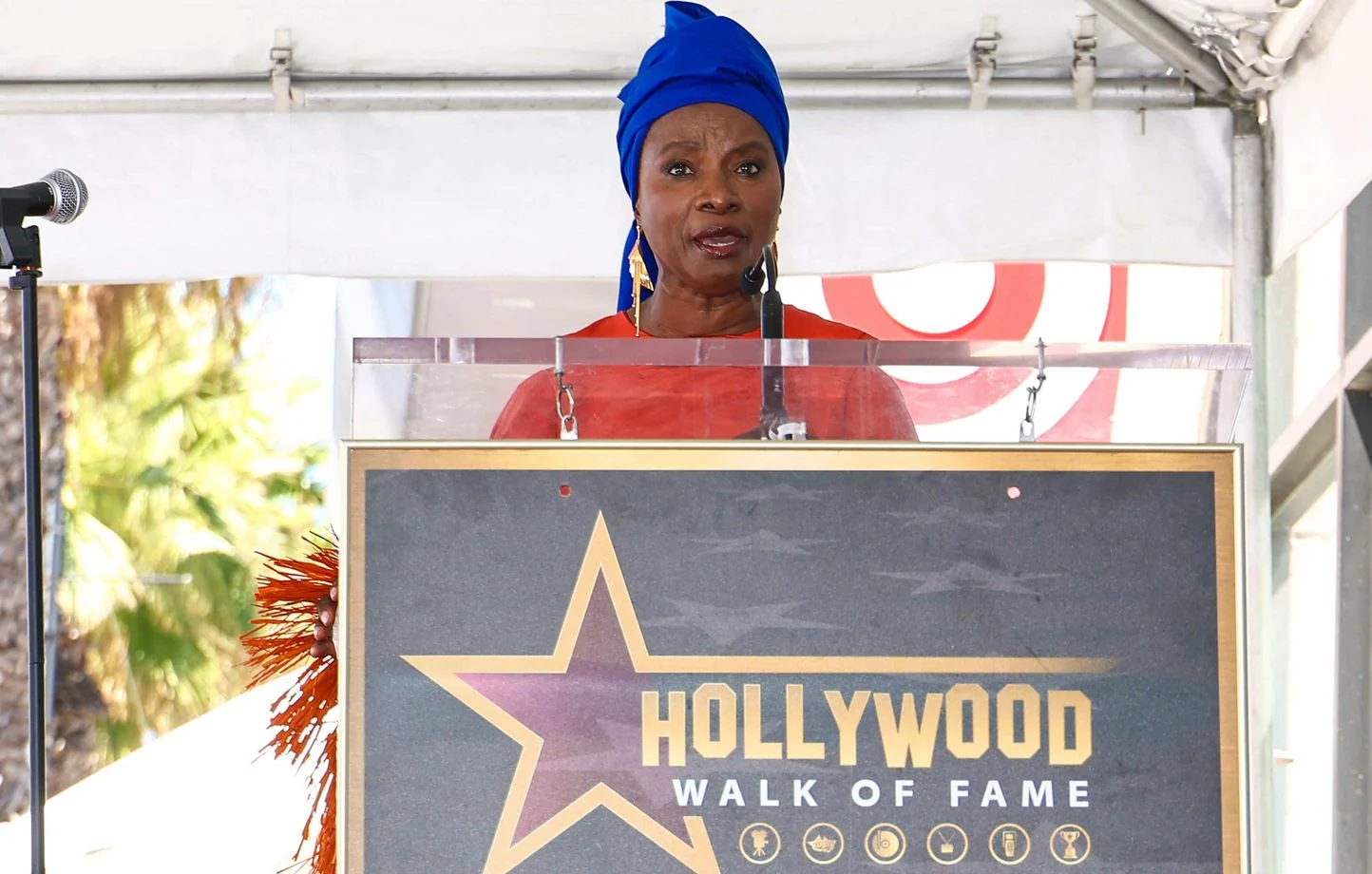 Angélique Kidjo entre dans l'histoire : première chanteuse africaine à obtenir une étoile sur le Walk of Fame d'Hollywood