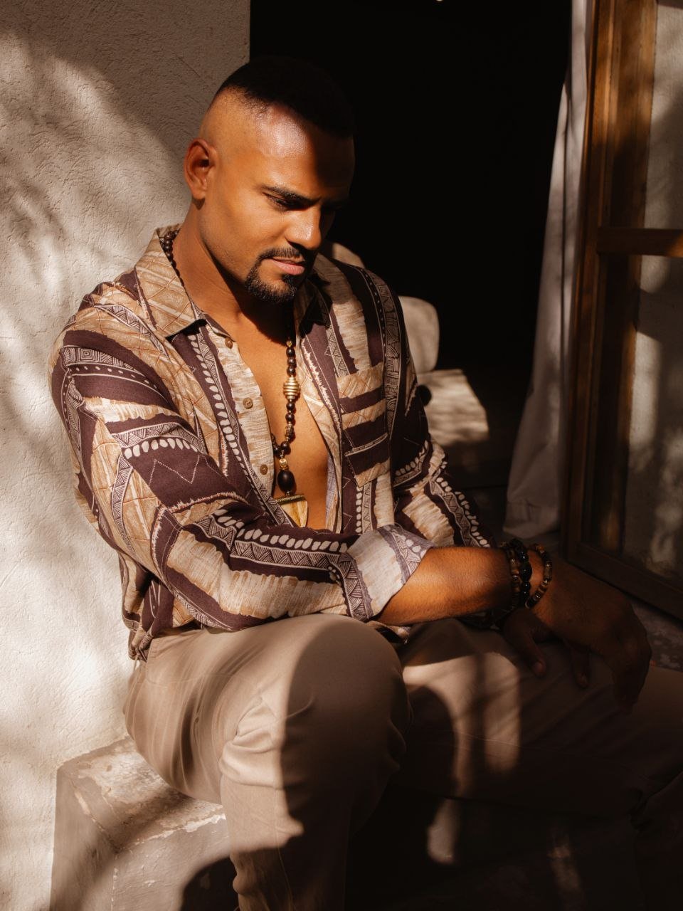 Mohombi dévoile « Human Intelligence » : un album qui célèbre l’humain